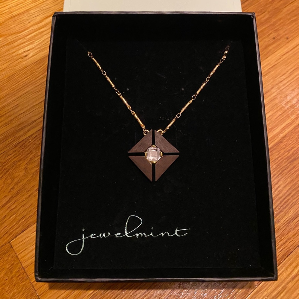 Jewelmint Daphne Pendant Necklace
